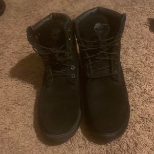 Worn once ! No box but in a smoke free home with no damage. Super durable.